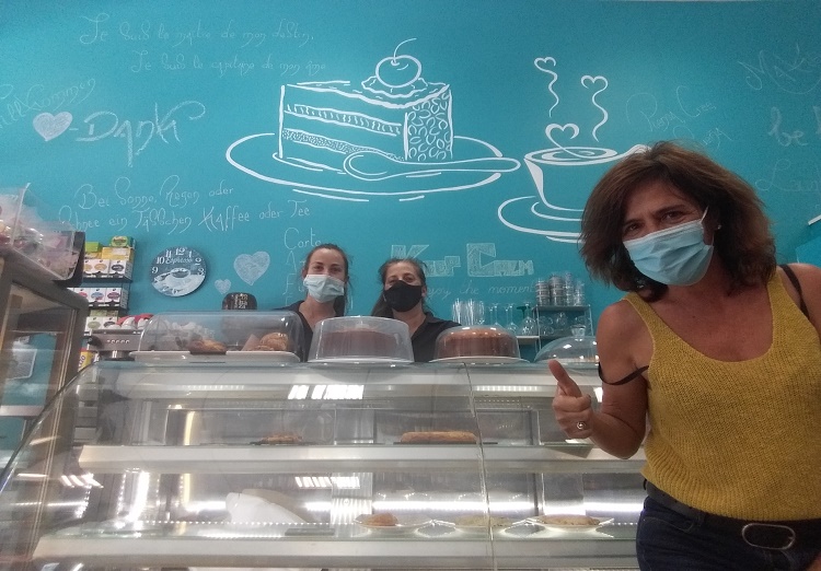 Un espacio pequeño de productos autóctonos en el que los gustos de todos los consumidores tienen cabida. Productos ecológicos, tartas caseras, café, té de gustosos olores