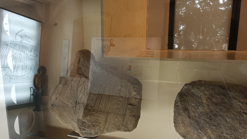 Isabel, en el museo de la naturaleza y el hombre, historias de guanches, de aborígenes, de misterios, de momias, de eternidad