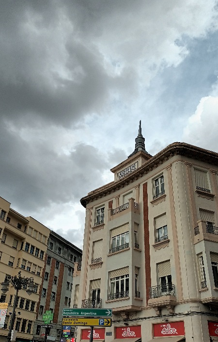 Calle de República de Argentina en León, España.
