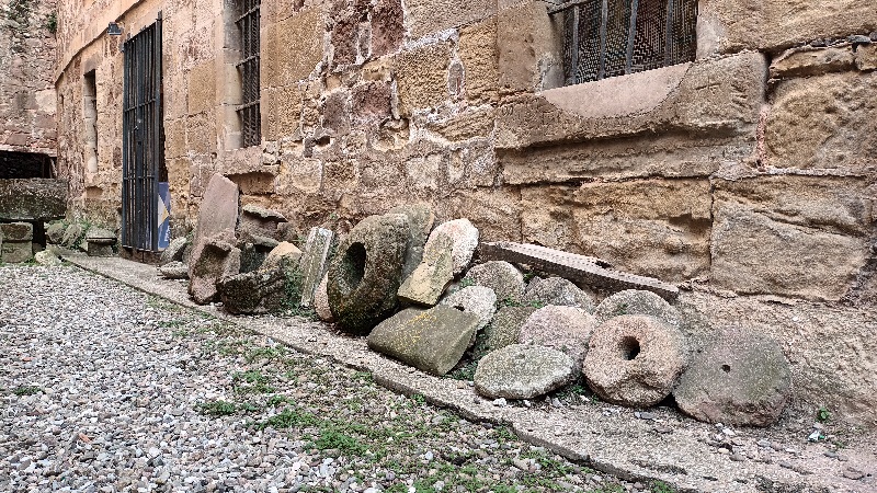 Piedras de sillar en el museo de nájera