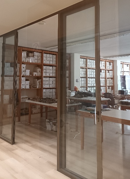 Habitación de estudio de restos arqueológicos de origen romano del siglo x antes de c. Ahí va eso! Bu
