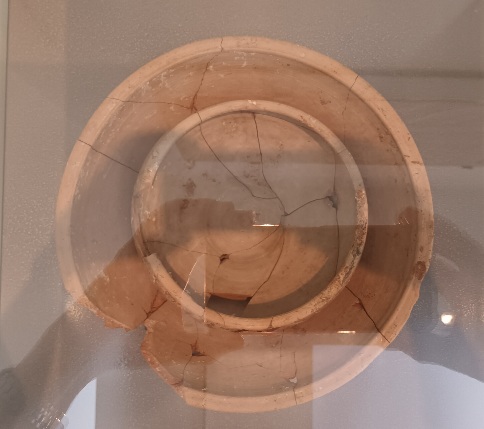 Una vasija romana en el museo de Astorga 